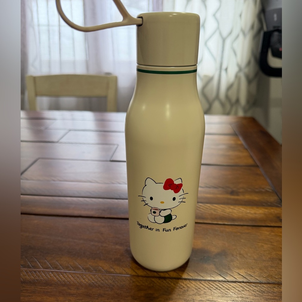 Hello Kitty White Water Bottle with Red Bow